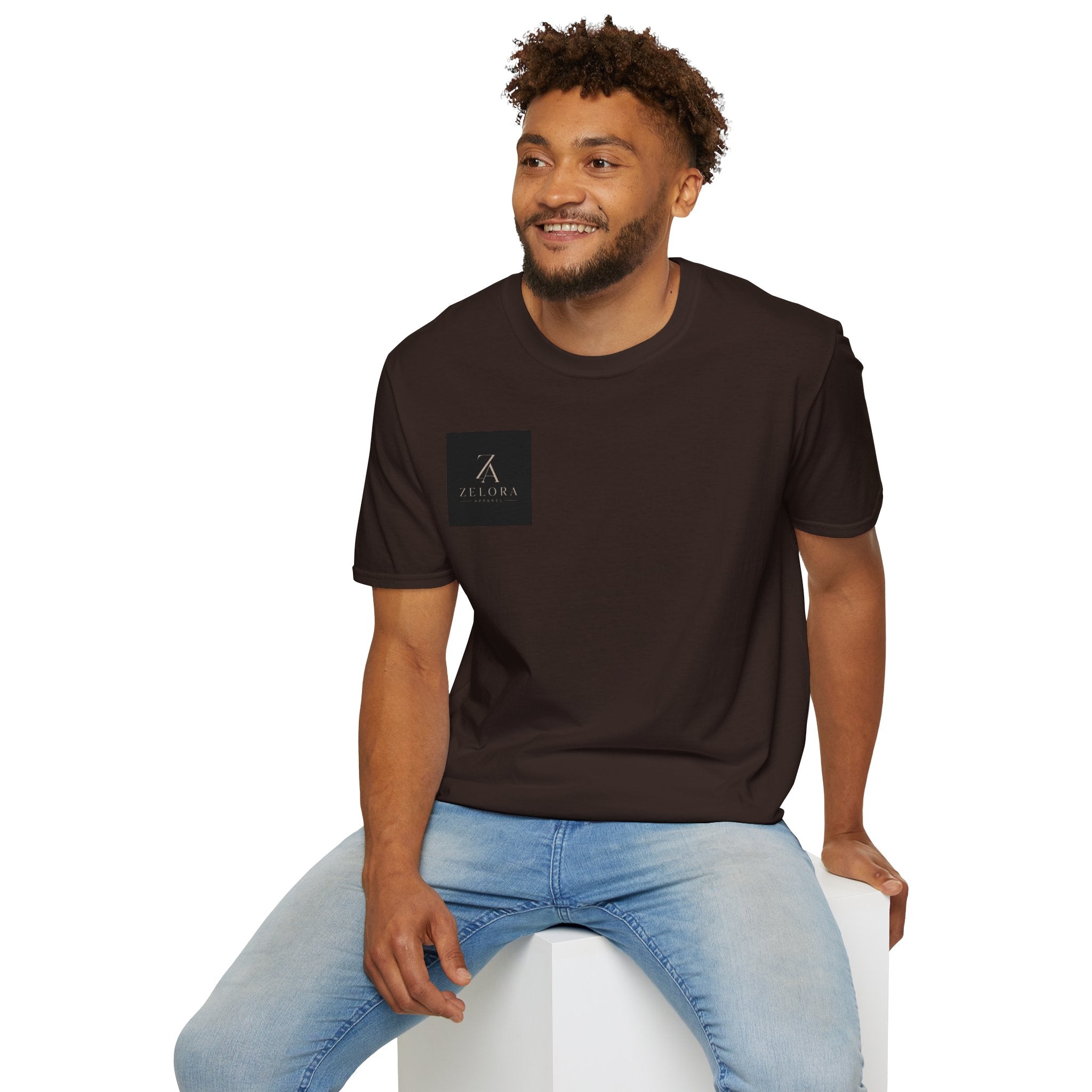 Minimal Logo T‑Shirt — Small Chest Emblem Casual Tee